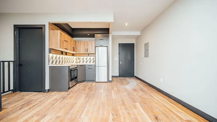 Rented by Nooklyn NYC LLC | media 55