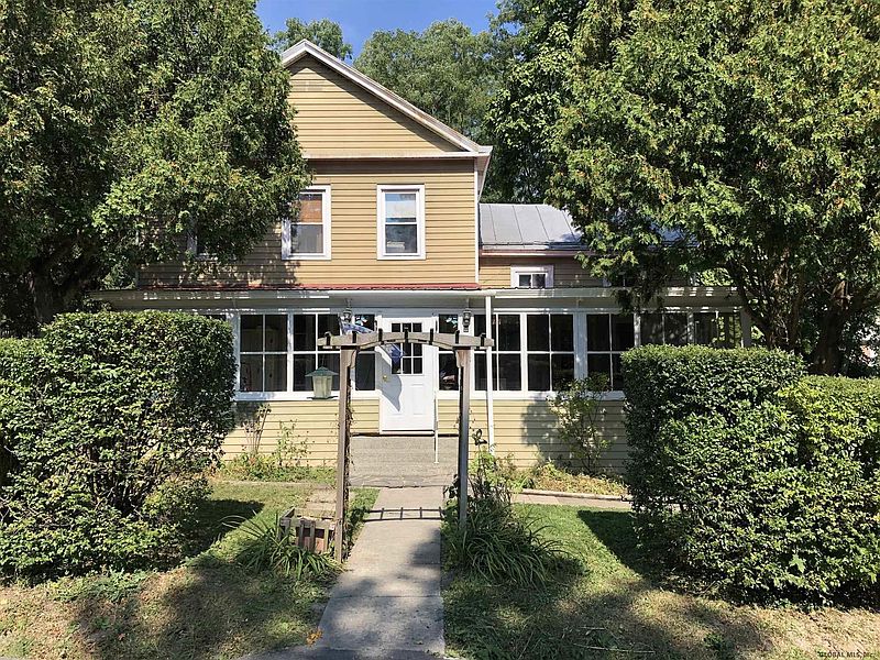 2nd image of 56 WASHINGTON Avenue