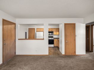 3105 30th St APT 5, Des Moines, IA 50310