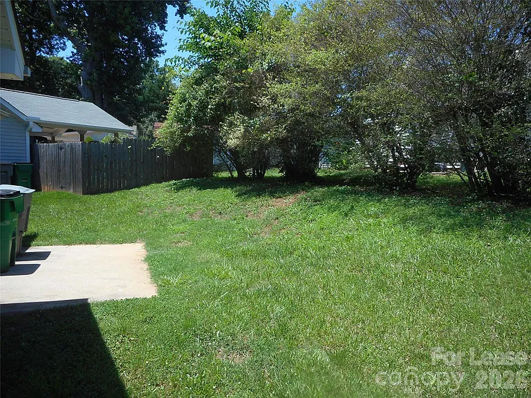 5901 Meadow Hill Dr — Photo 8