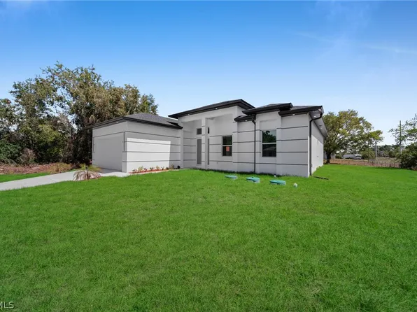 100 Denis Ave N, Lehigh Acres, FL 33971