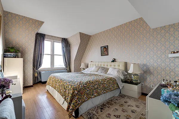 Sold by Golden Real Corp. | media 30