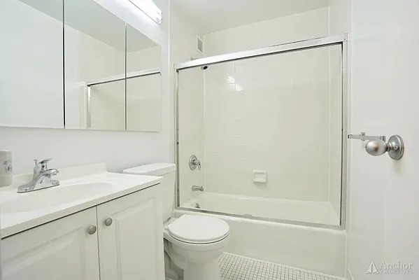 Rented by Anchor Associates | media 7