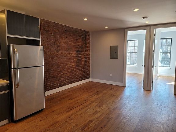 3rd image of 375 Vernon Ave #A3