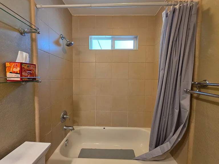 221 Oakshire Ave — Photo 21