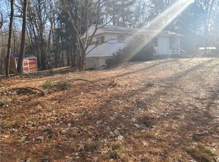 806 Reservoir Rd, Pascoag, RI 02859