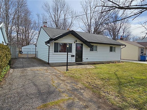 2nd image of 33586 Willowick Dr