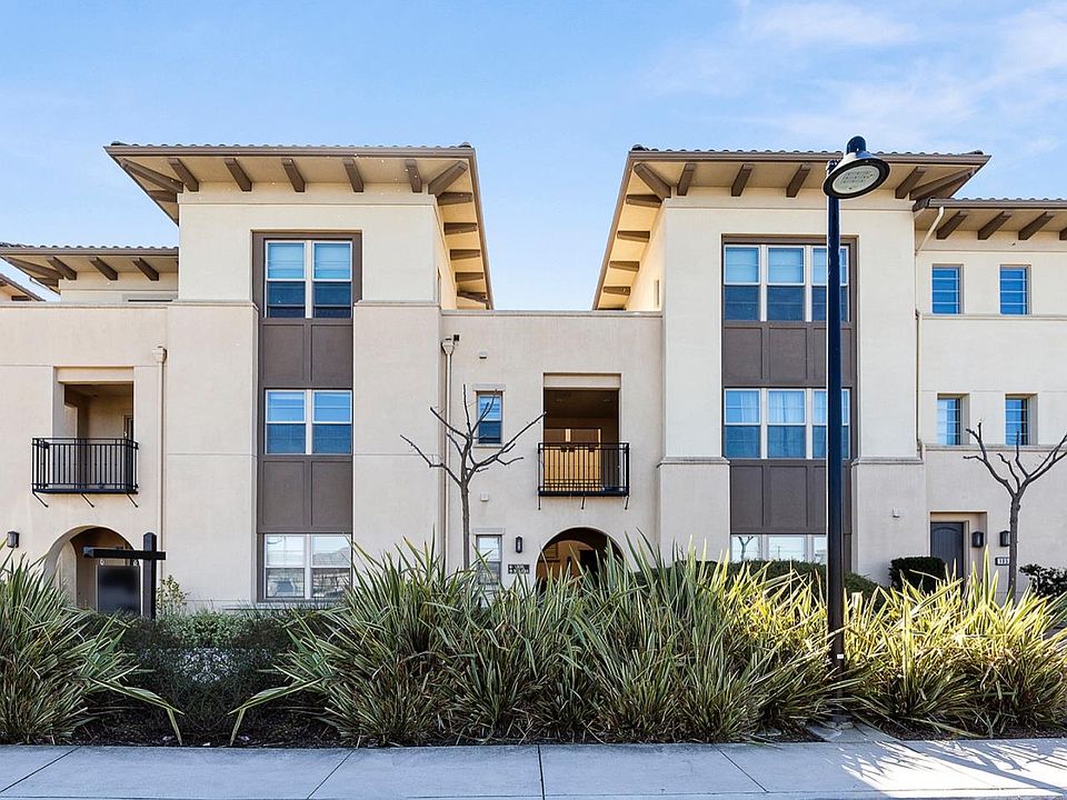 1st image of 1051 Bigleaf Pl Unit 102