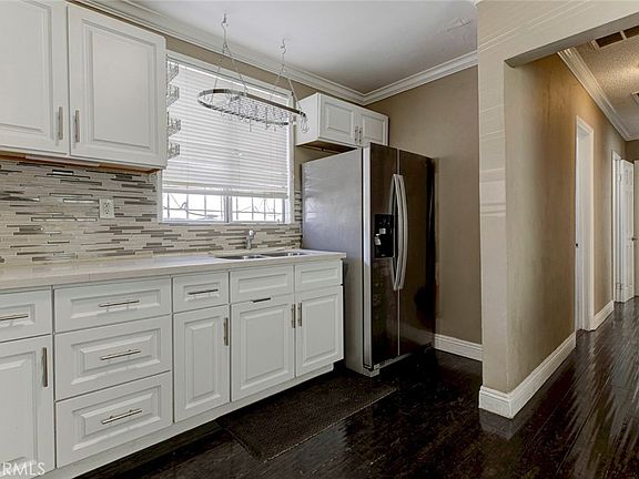 5th image of 13158 Carl St