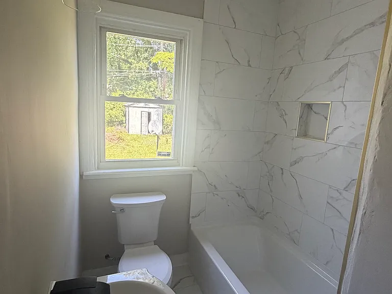 614 Pensacola Ave — Photo 4