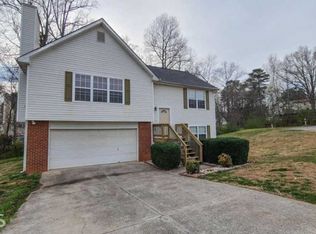 7006 Valley Forge Dr, Flowery Branch, GA 30542