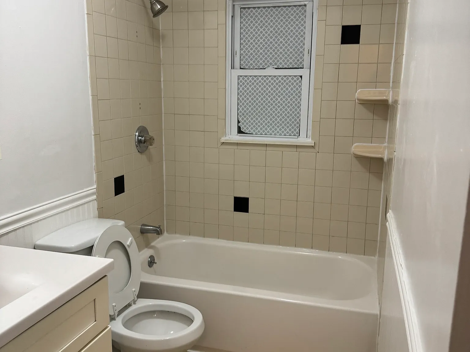 3 bed, 1100 sqft, $3,000 — Photo 1