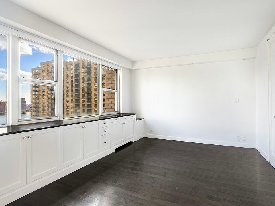 1st image of 300 E 40th St APT 28E