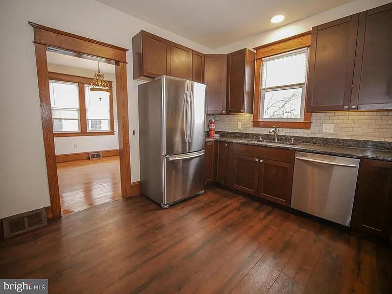 332 Crown Point Rd — Photo 15