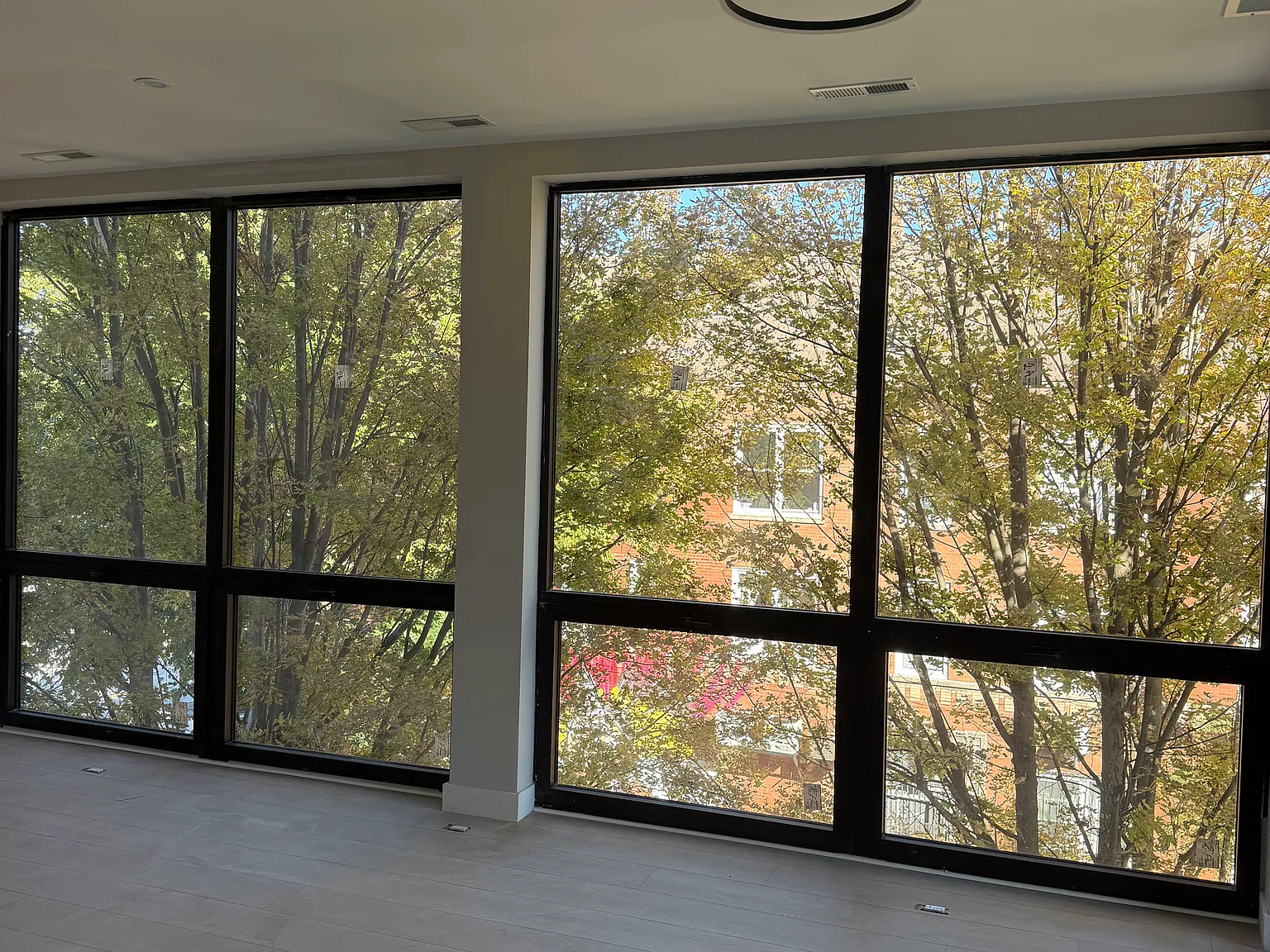 3001 W Cermak Rd — Photo 4
