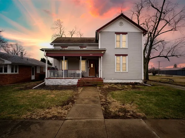 204 E 2nd Ave, Deer Creek, IL 61733