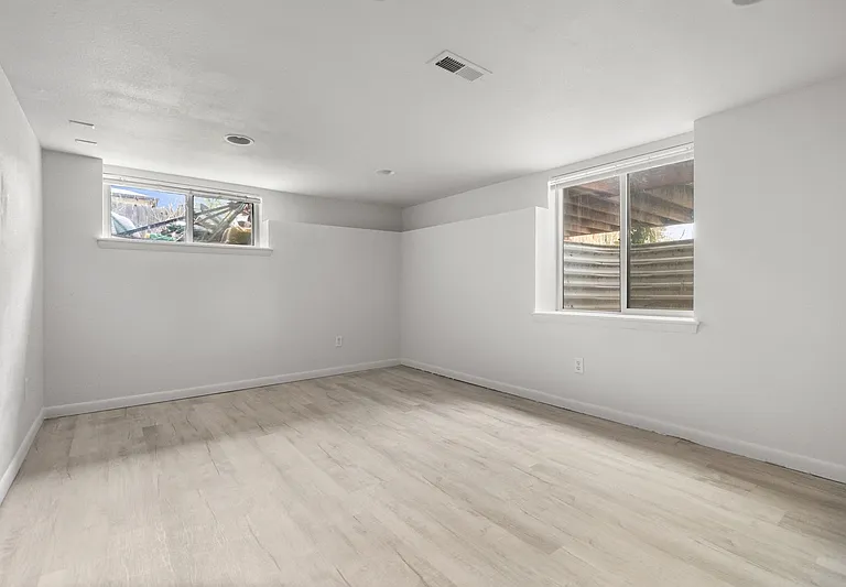 4757 S Jason St — Photo 24