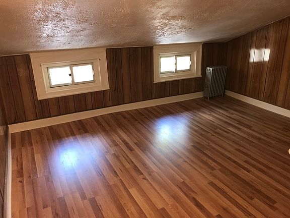 4th image of 330 De Graw St #3