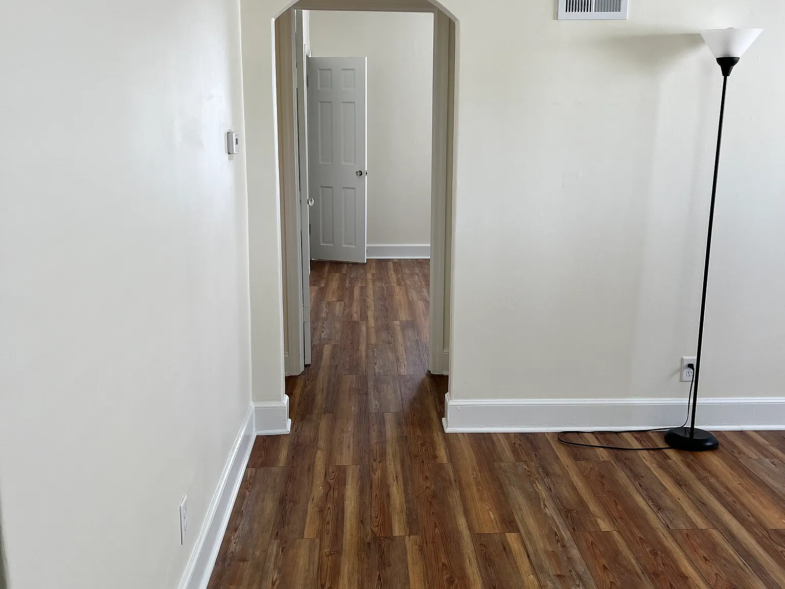 112 S Burton Pl — Photo 4
