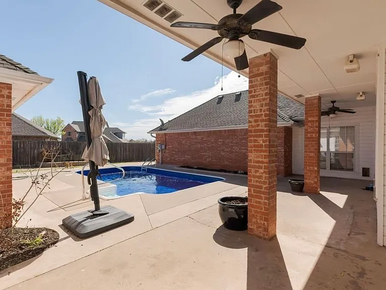 12700 Sutton Hill Rd — Photo 40