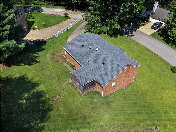 2nd image of 138 Terrace Ct