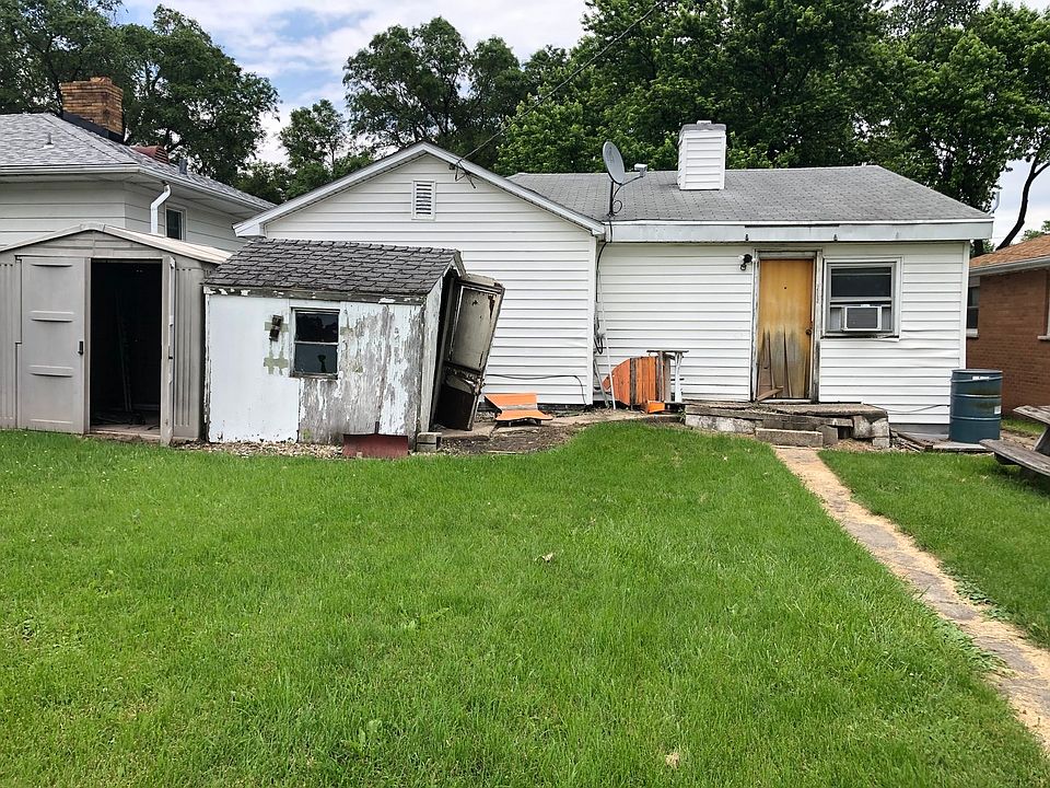 2nd image of 223 S Clinton Ave