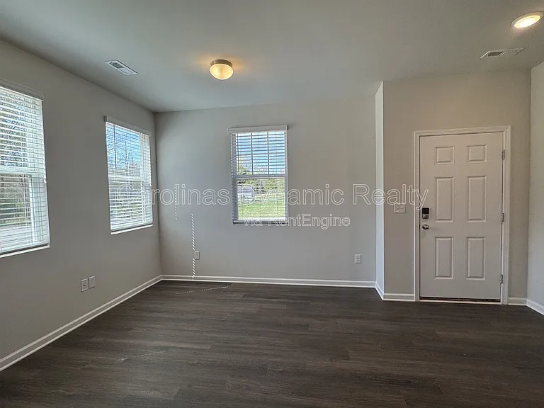 106 Titanium Dr — Photo 14