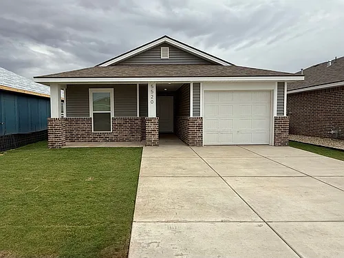 5520 Rice St Photo 1