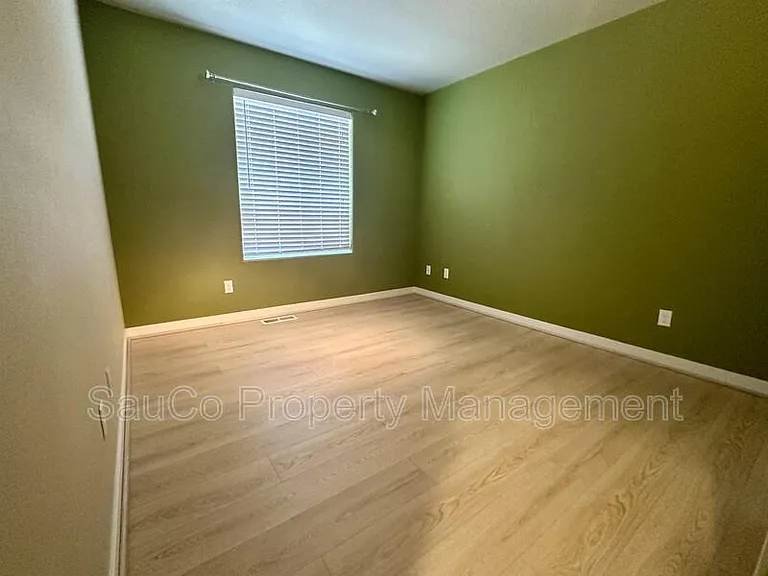 456 SW 203rd Ter — Photo 11