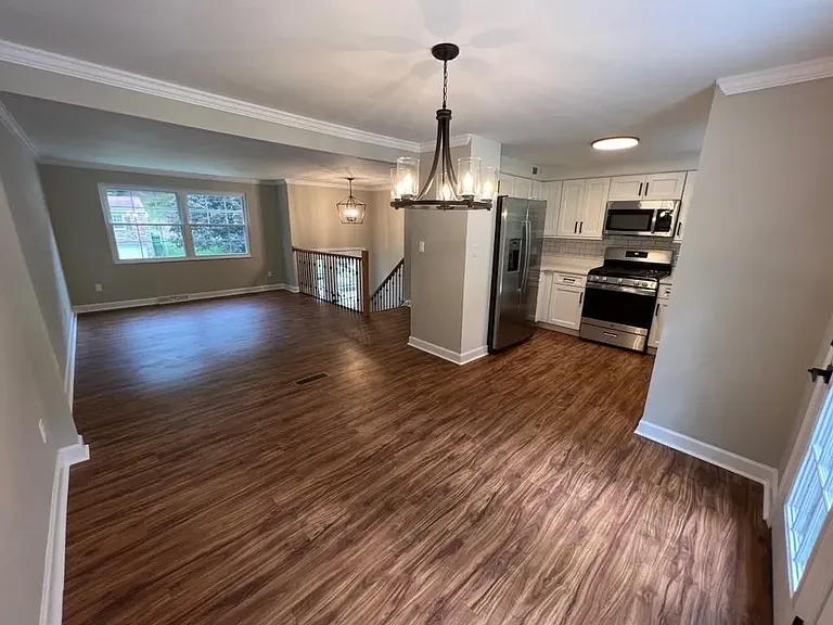 204 Willett Rd — Photo 11