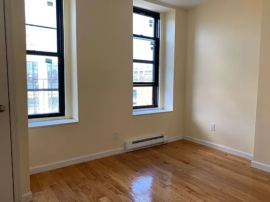 Rented by Compass | media 60