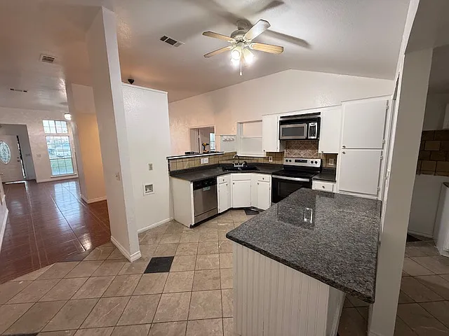 4908 S Clear Creek Rd — Photo 14