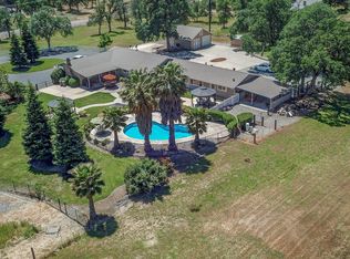 21132 Falling Leaf Rd, Redding, CA 96003