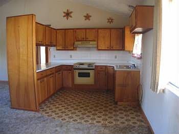 5th image of 18 Blackfoot Dr