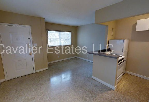 3rd image of 2614 N Cleveland St APT B