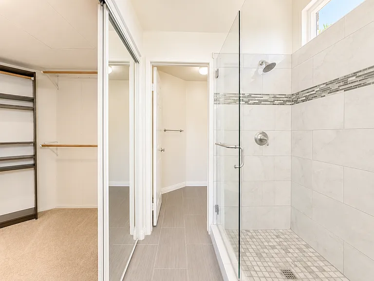 41371 Rue Jadot — Photo 27