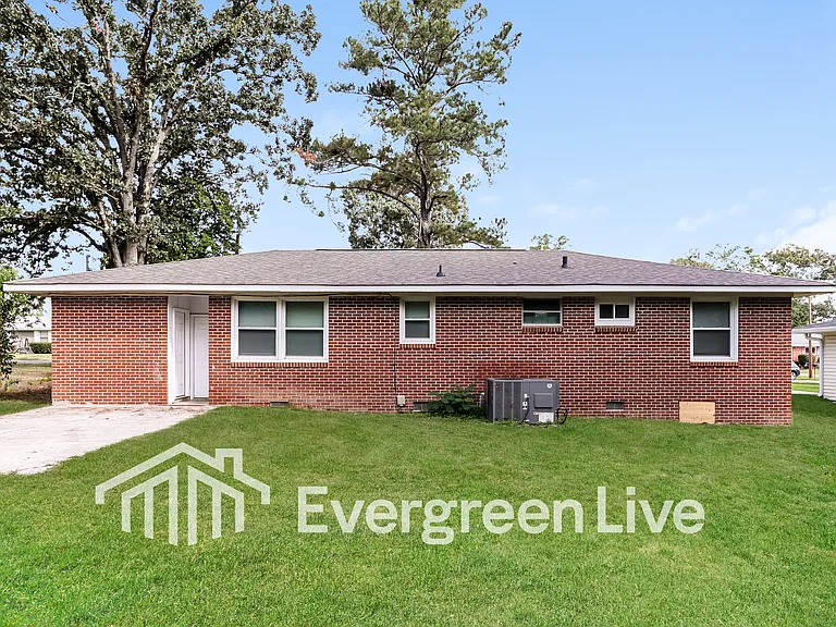 2140 Balfour St — Photo 14