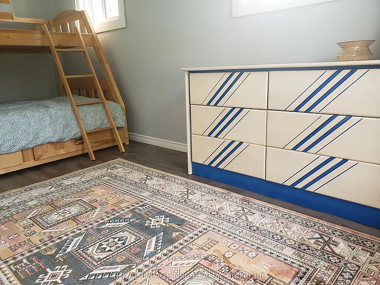 215 Devon Pl — Photo 10