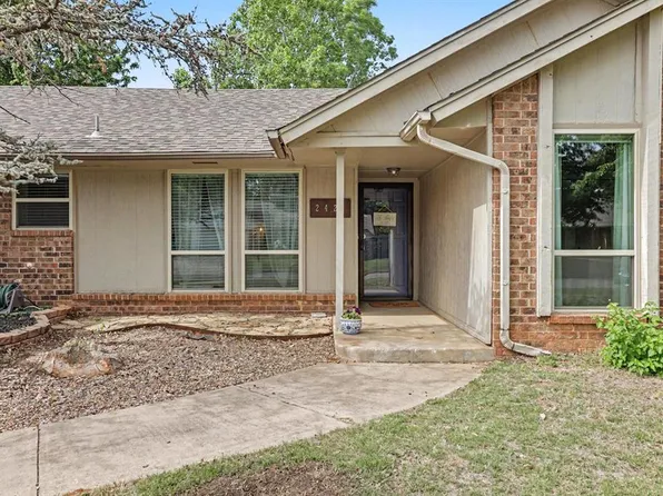 2421 Appleway St, Edmond, OK 73013