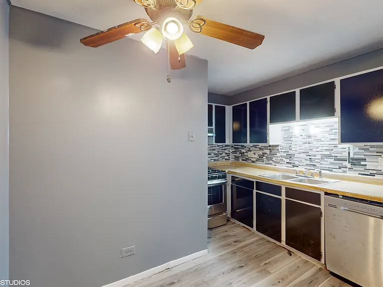 2432 Waterbury Dr #104 — Photo 16
