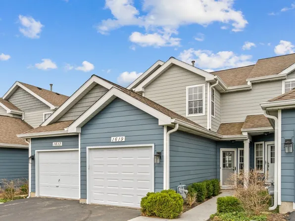 1619 Woodcrest Cir, Mundelein, IL 60060
