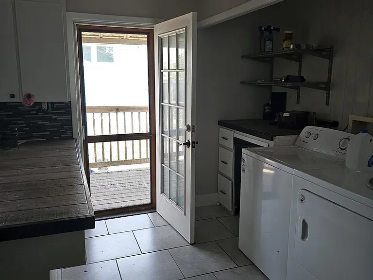 5208 Bernardo De Galvez — Photo 12