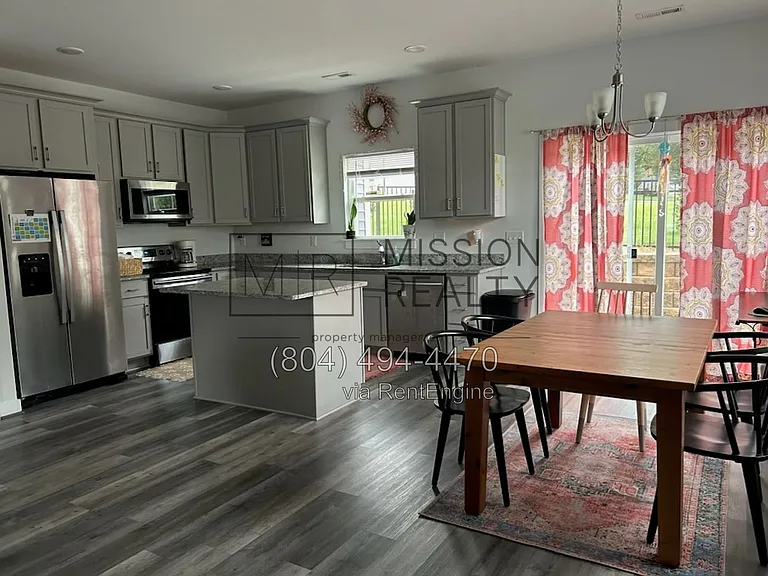 4520 Josephine Ln — Photo 9