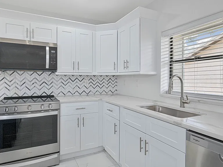 17337 Phlox Dr — Photo 12