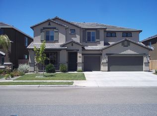7186 E Ramona Way, Fresno, CA