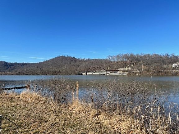 4th image of 112 River Rd