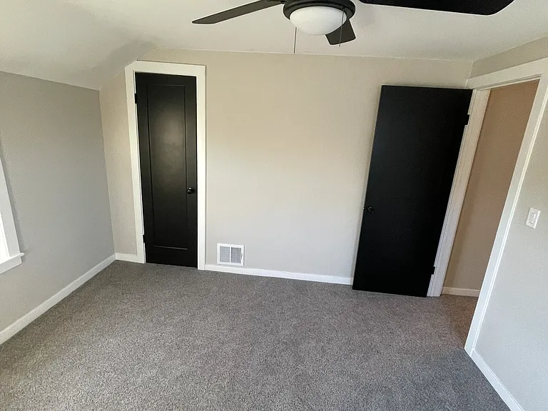 139 Mayville Ave — Photo 12