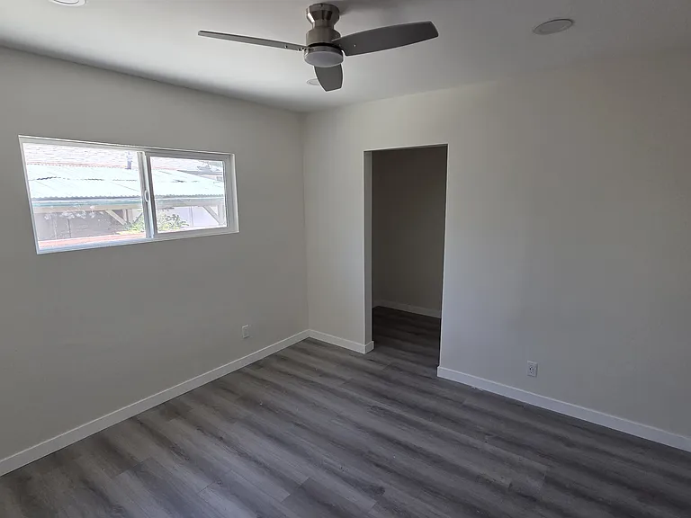 19908 Saticoy St — Photo 16