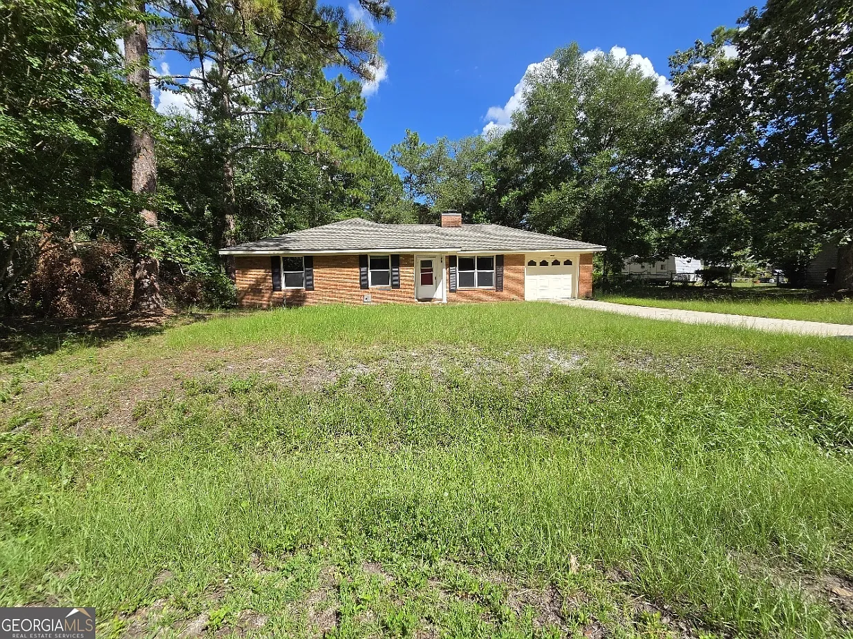 3 bed, 2.0 bath, 1217 sqft, $1,850 — Photo 3