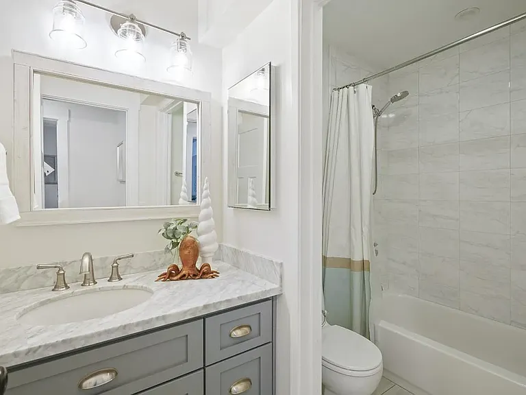 4000 Farm Hill Blvd #305 — Photo 18